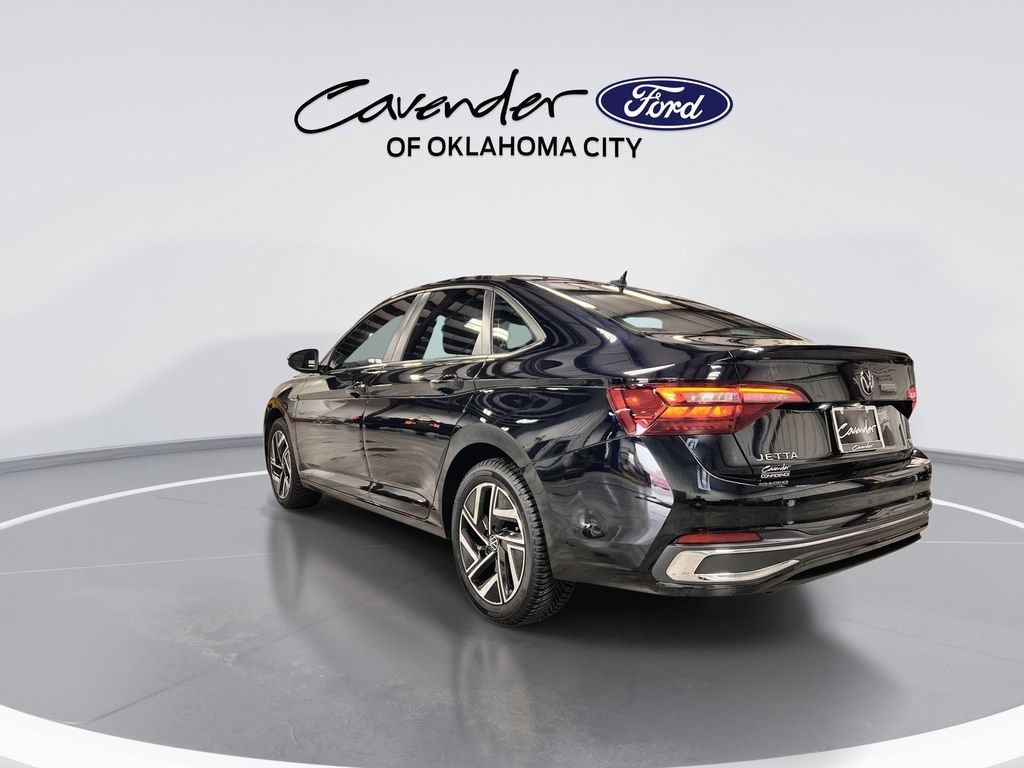 Used 2023 Volkswagen Jetta SEL FWD image 6