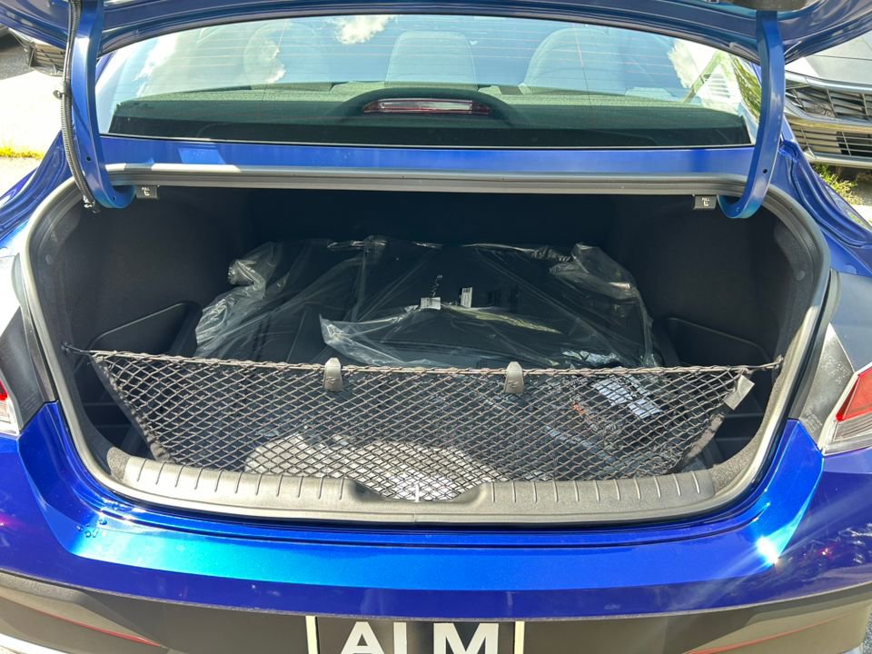 New 2025 Hyundai Elantra SE image 14