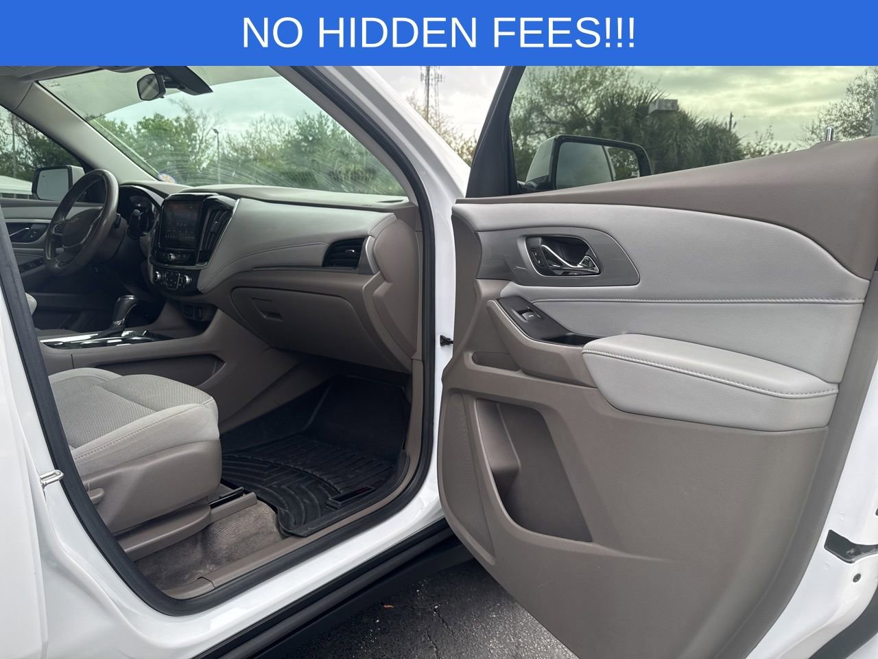 Used 2020 Chevrolet Traverse LT image 12