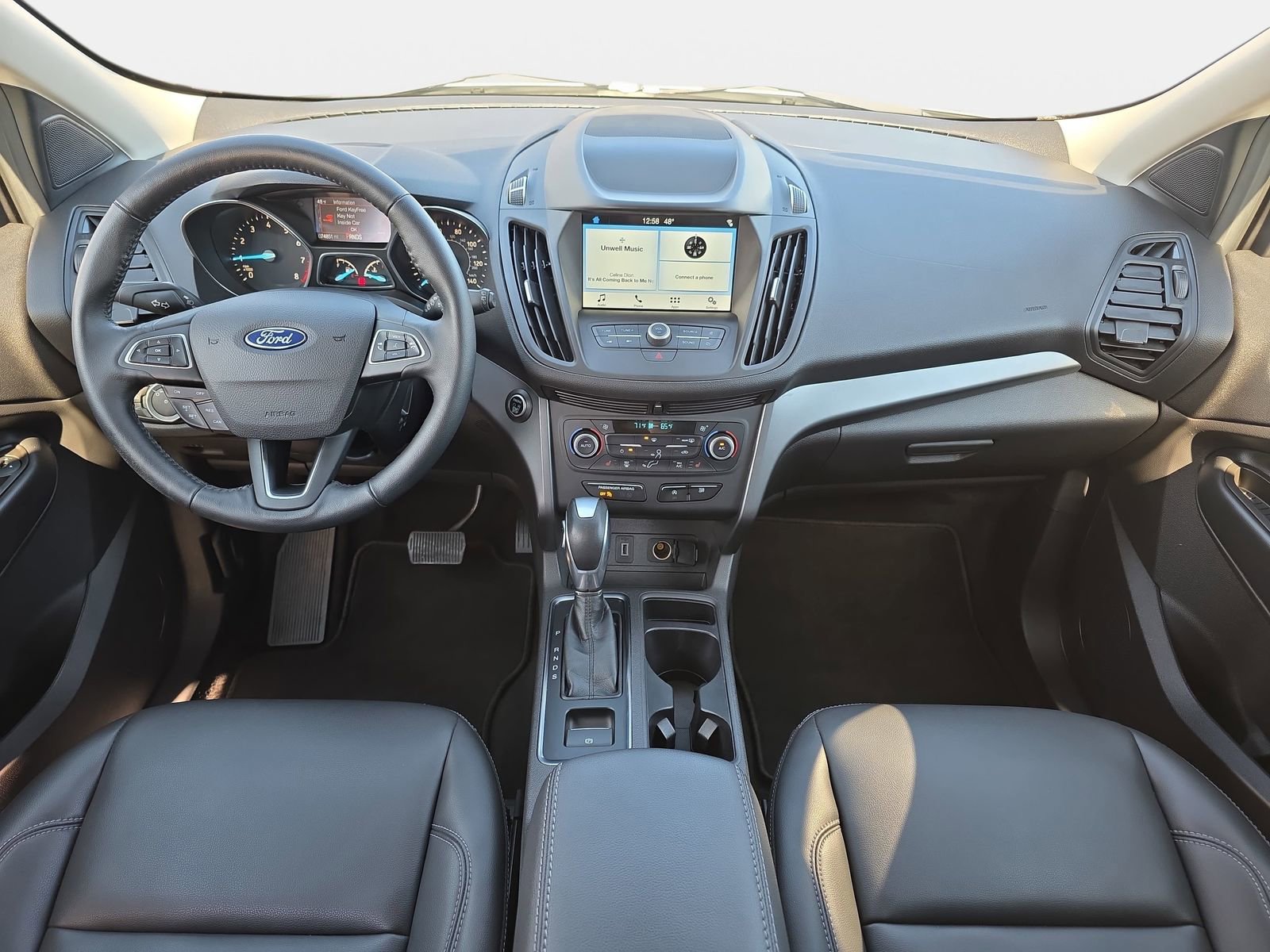 Used 2019 Ford Escape SEL image 9