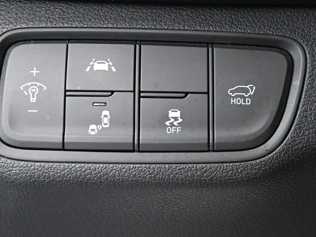 Used 2020 Hyundai Santa Fe Limited FWD image 30