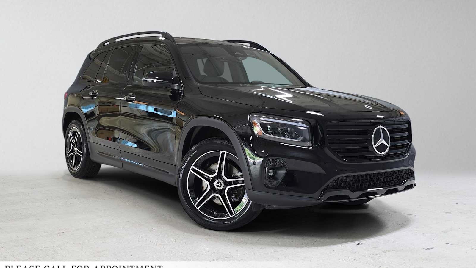 Certified 2026 Mercedes-Benz GLB 250 4MATIC image 1