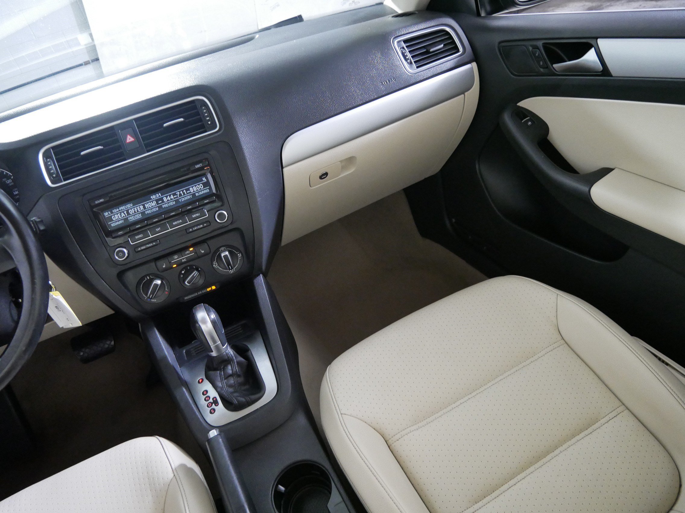 Used 2014 Volkswagen Jetta SE FWD image 11