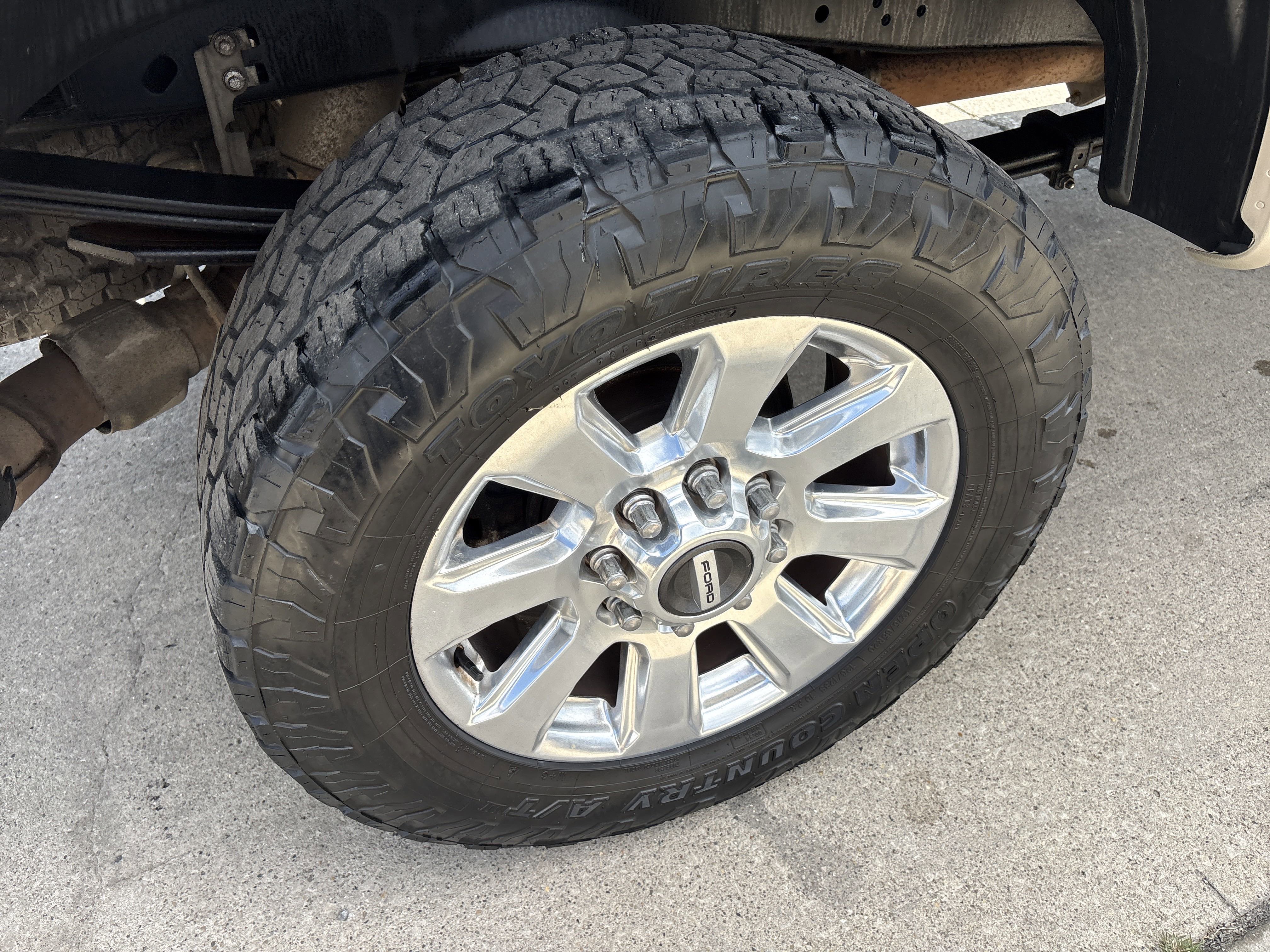 Used 2017 Ford F250 Platinum w/ Platinum Ultimate Package image 6