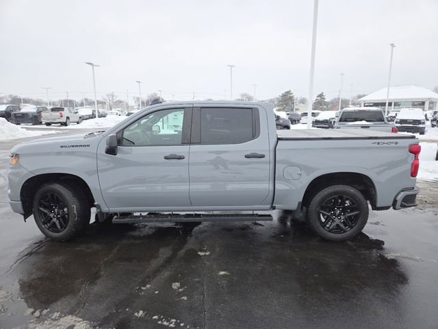 Used 2024 Chevrolet Silverado 1500 Custom w/ Dark Appearance Package image 21