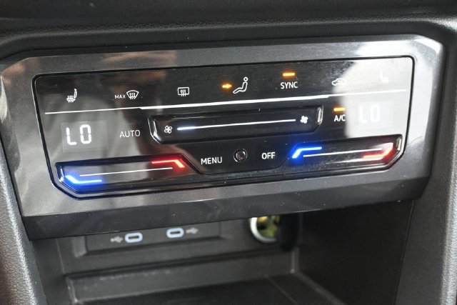 Used 2023 Volkswagen Tiguan SE FWD image 23