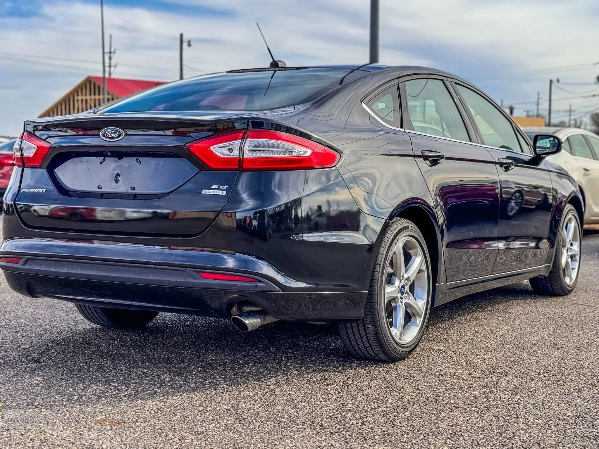 Used 2014 Ford Fusion SE FWD image 7