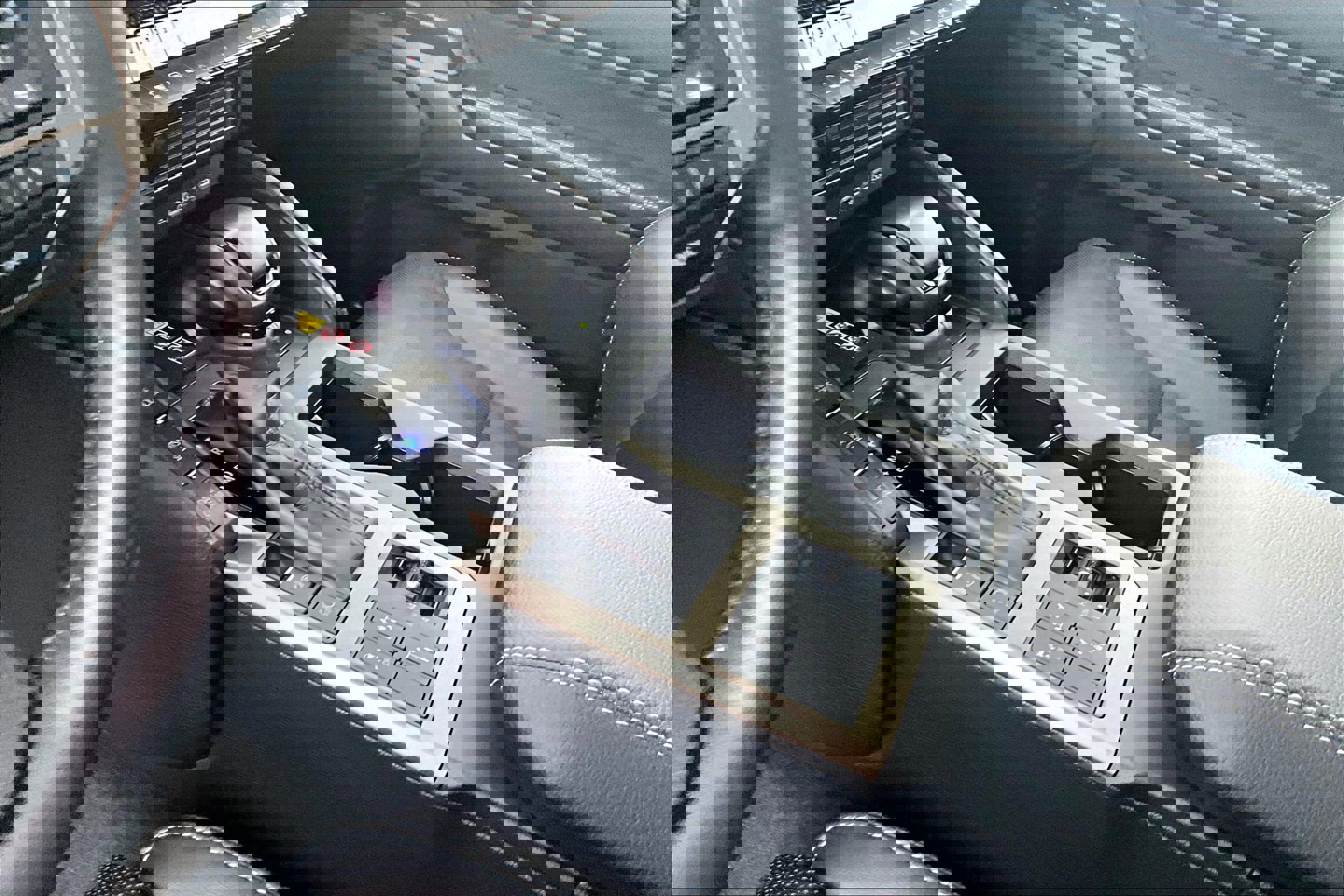 Used 2025 Toyota Land Cruiser image 16