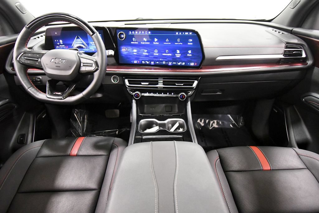 Used 2024 Chevrolet Traverse RS AWD/4WD image 3