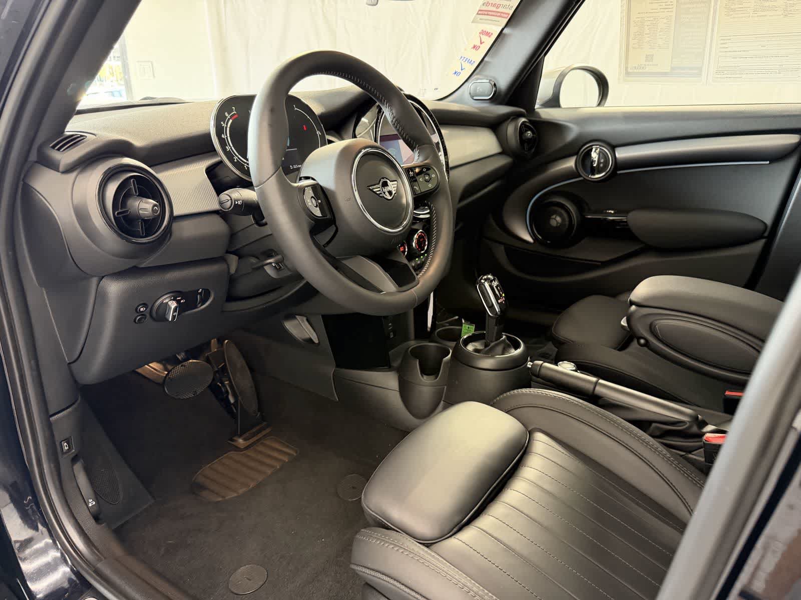 Used 2023 MINI Cooper S FWD image 9
