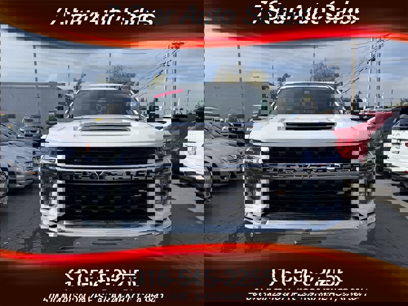 Used 2022 Chevrolet Silverado 2500 LT w/ Convenience Package image 2