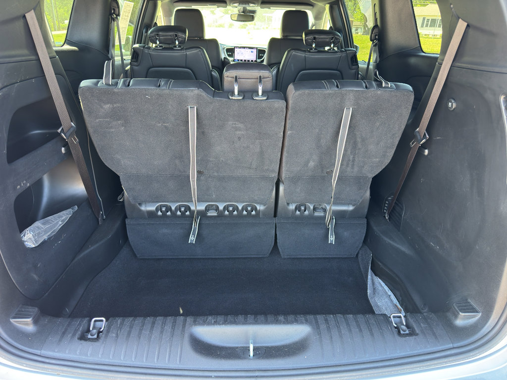Used 2022 Chrysler Pacifica Touring-L w/ S Appearance Package FWD image 26