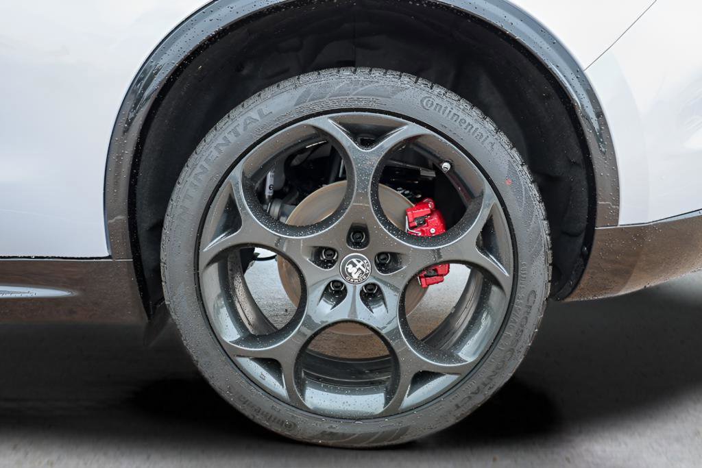 New 2025 Alfa Romeo Stelvio Sprint image 26