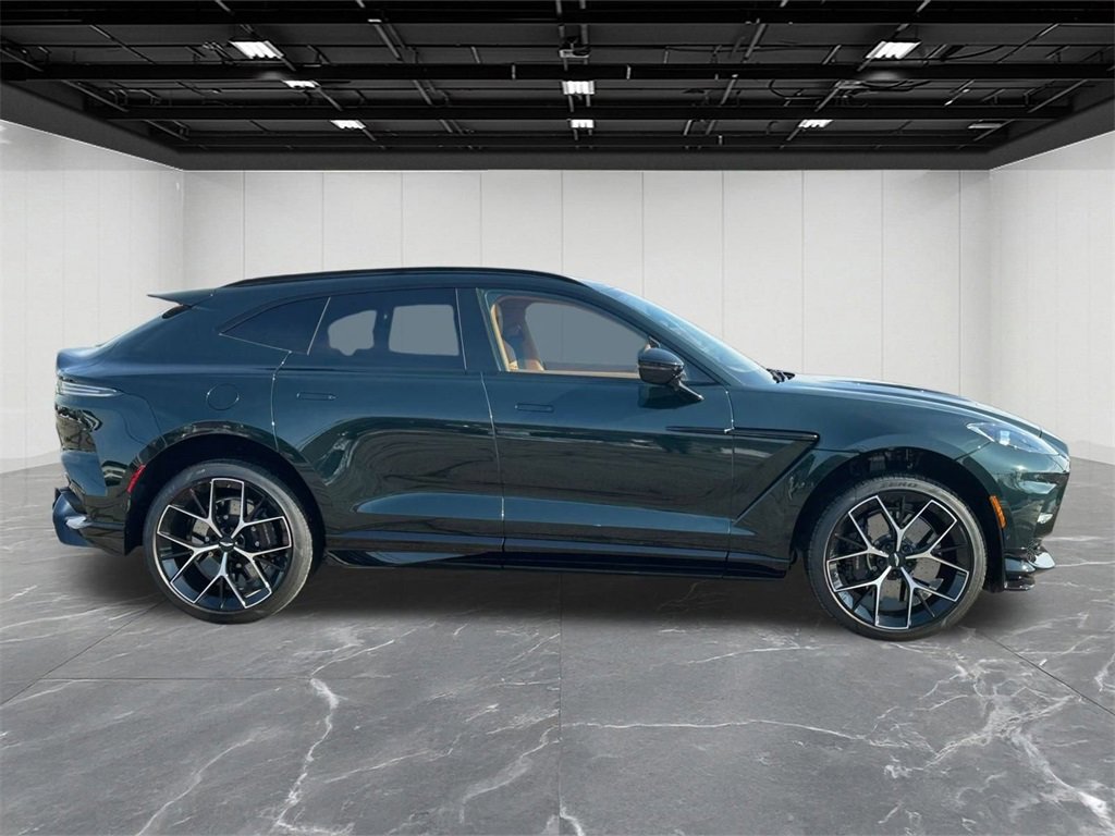 New 2026 Aston Martin DBX 707 image 3