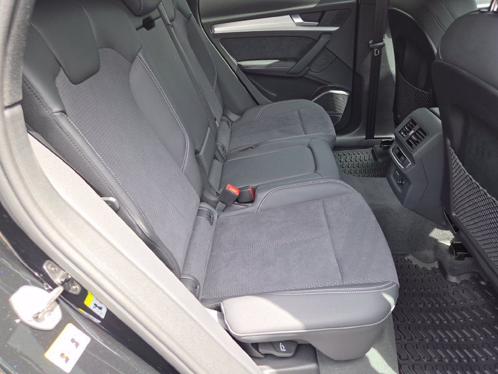 Certified 2024 Audi Q5 e Premium Plus AWD/4WD image 4