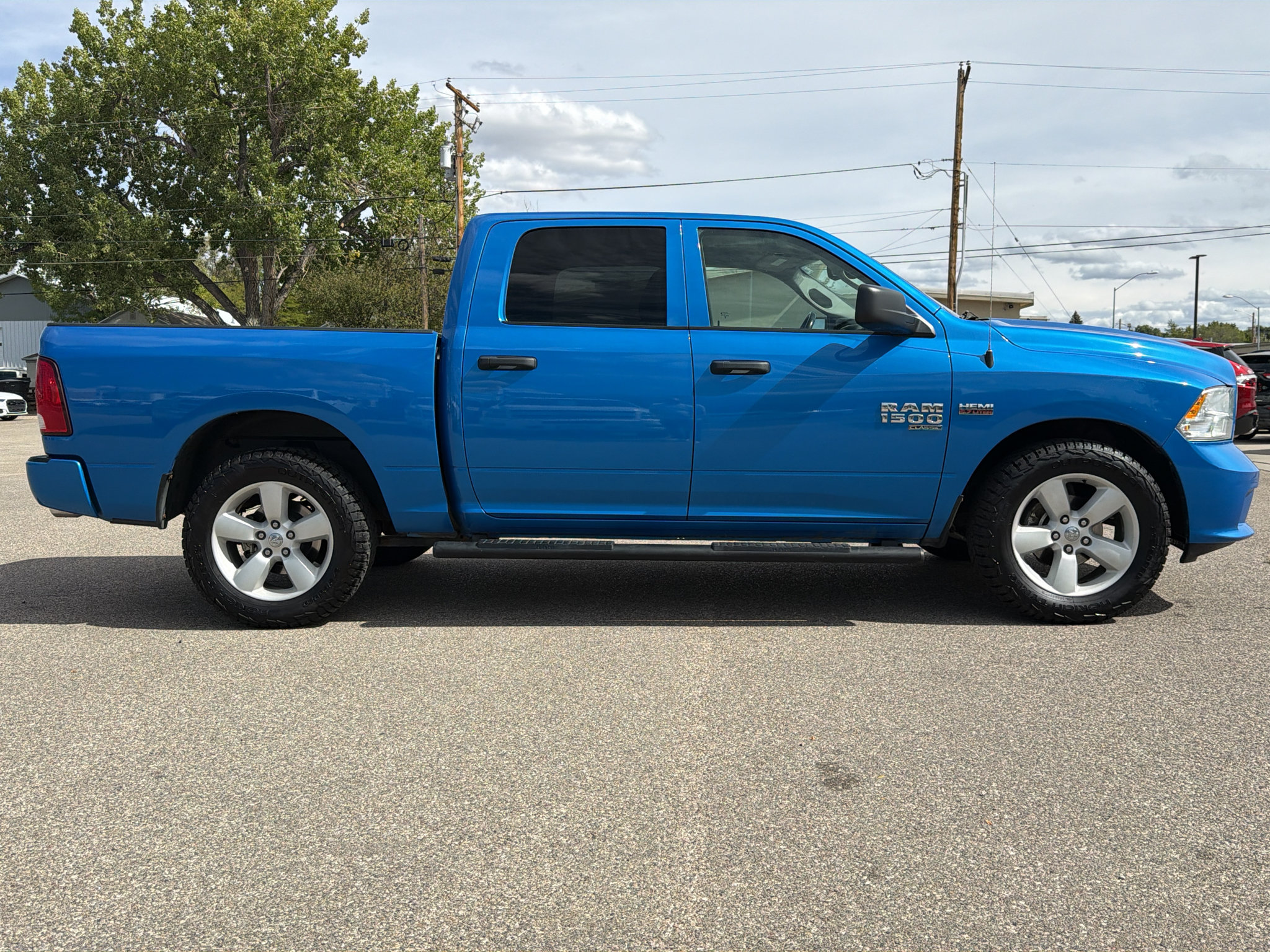 Used 2023 RAM 1500 Express w/ Wheel & Sound Group AWD/4WD image 6