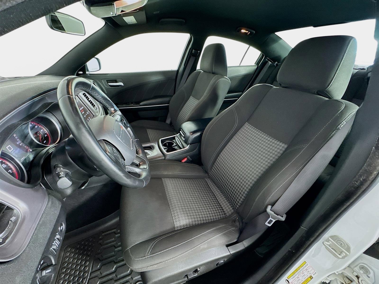 Used 2023 Dodge Charger SXT image 12