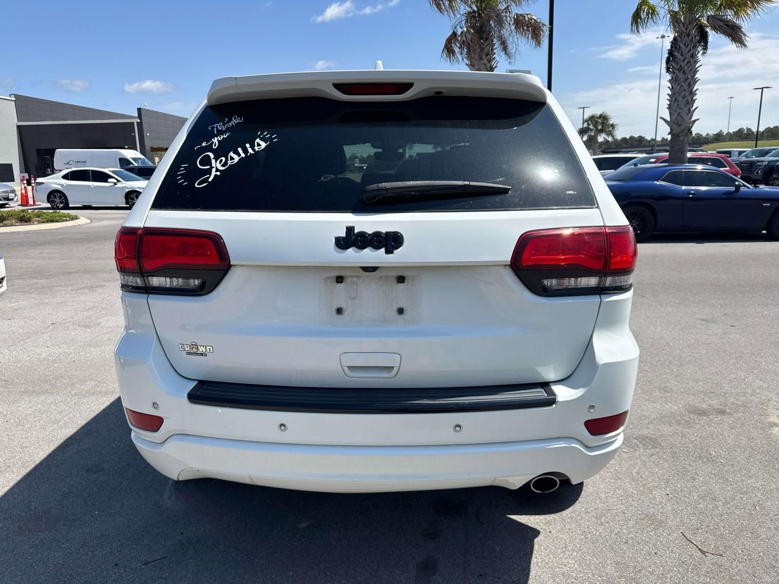 Used 2017 Jeep Grand Cherokee Altitude image 5
