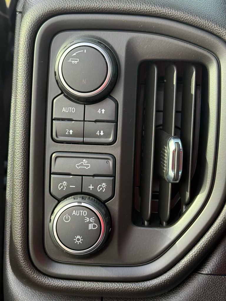 Used 2021 Chevrolet Silverado 1500 Custom Trail Boss w/ Safety Confidence Package AWD/4WD image 20
