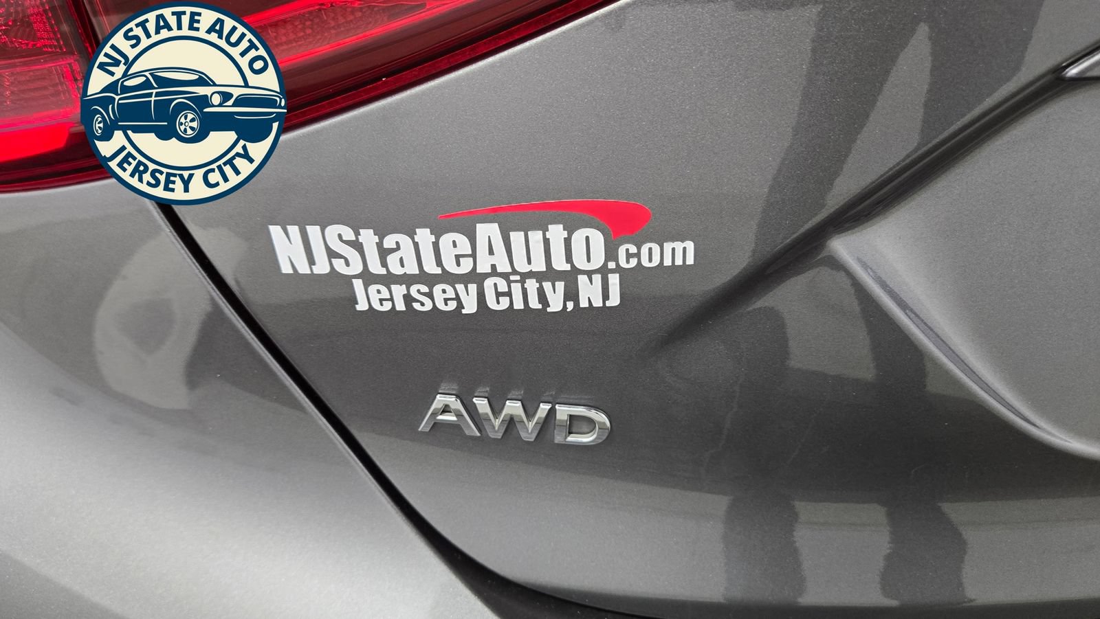 Used 2018 INFINITI QX30 AWD image 31