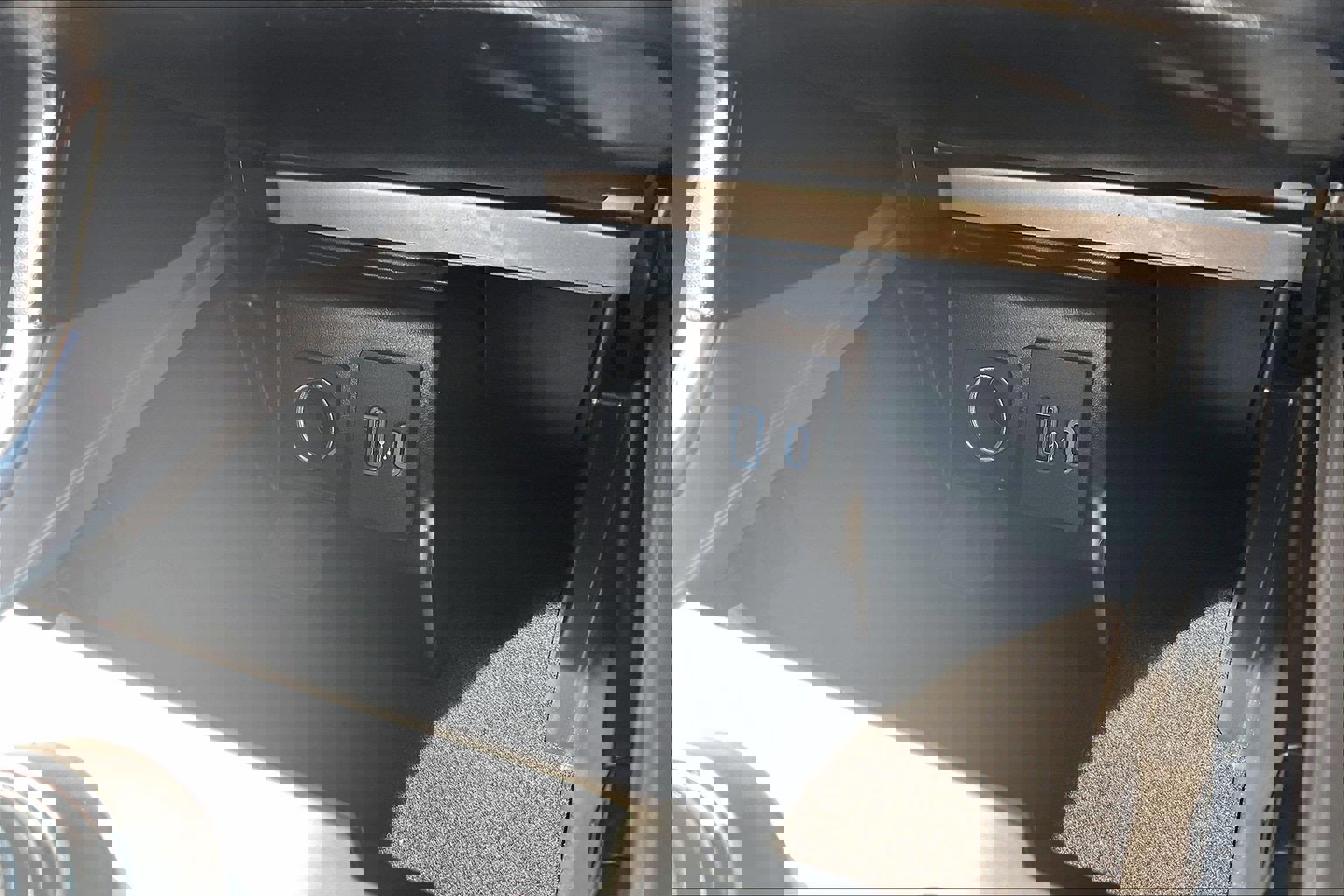 Used 2024 Ford Explorer XLT w/ Equipment Group 202A image 39