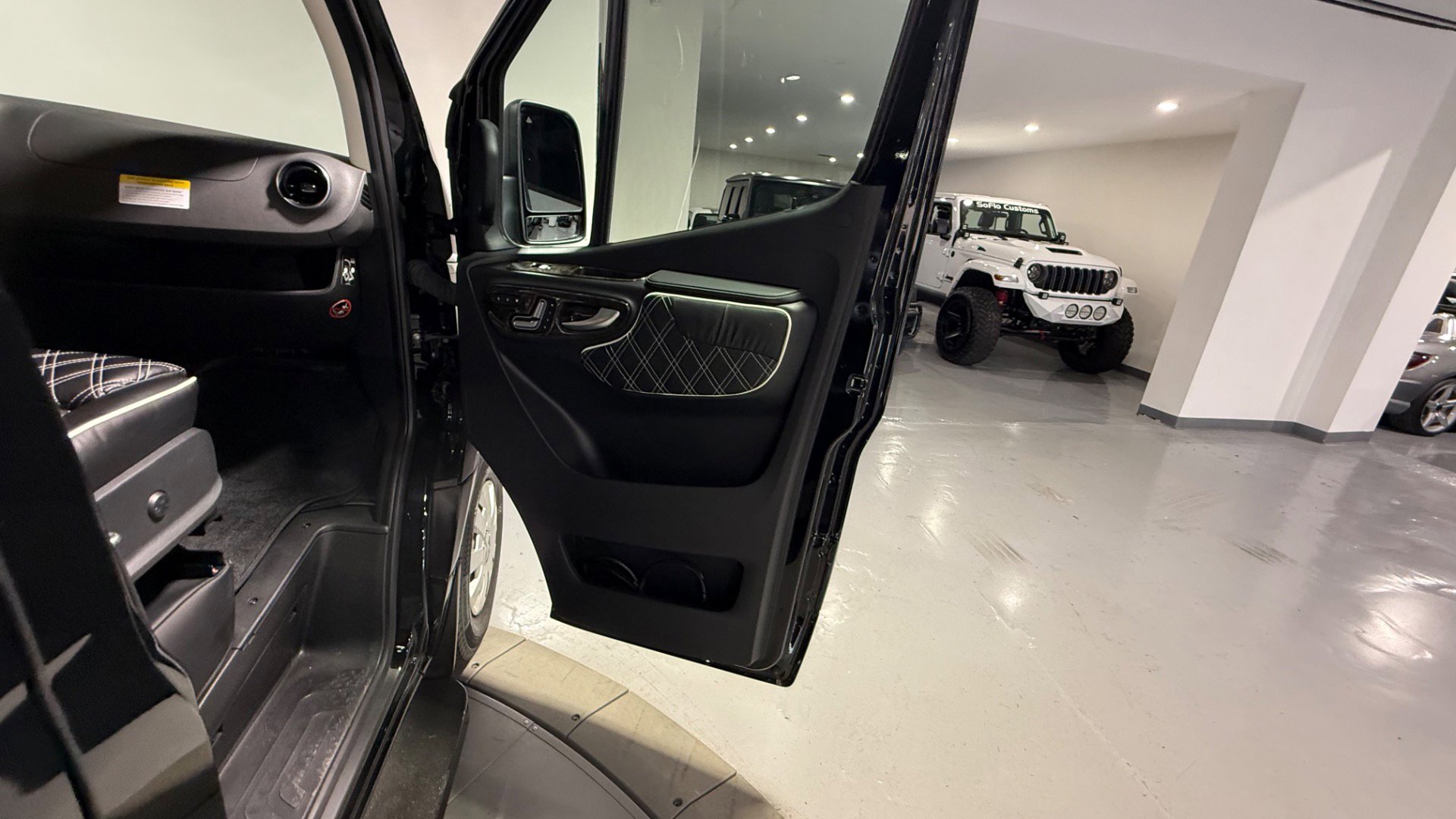 Used 2022 Mercedes-Benz Sprinter 3500 image 50