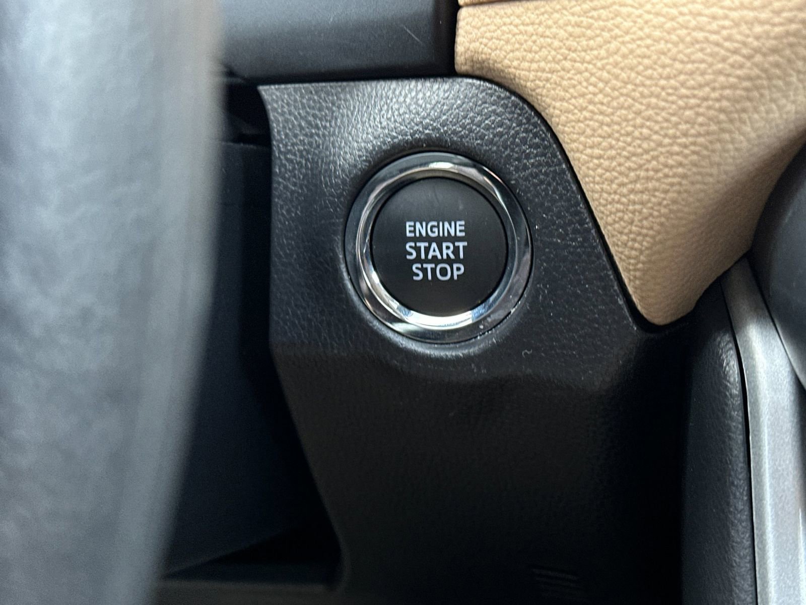 Used 2025 Toyota RAV4 XLE w/ Convenience Package AWD/4WD image 24