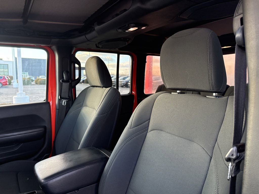Certified 2018 Jeep Wrangler Unlimited Sport S image 12