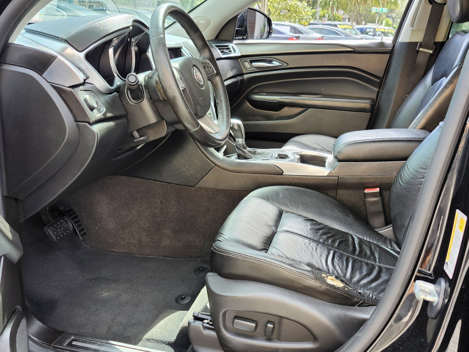 Used 2012 Cadillac SRX FWD image 3