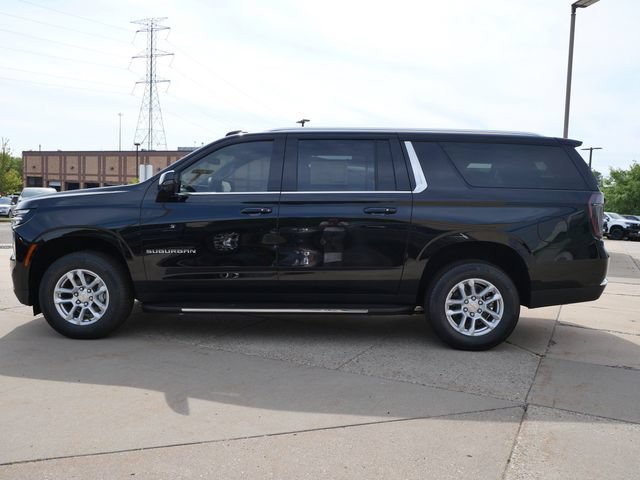 New 2026 Chevrolet Suburban LT w/ Comfort Package AWD/4WD image 4