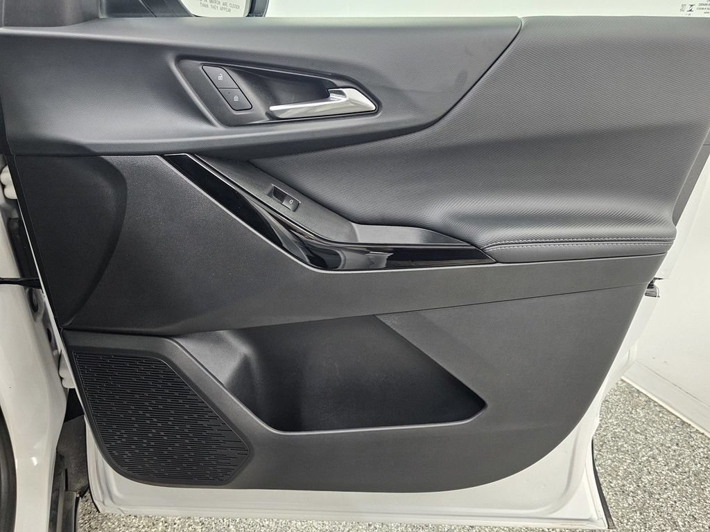 Used 2025 Chevrolet Equinox LT w/ Safety and Technology Package FWD image 22