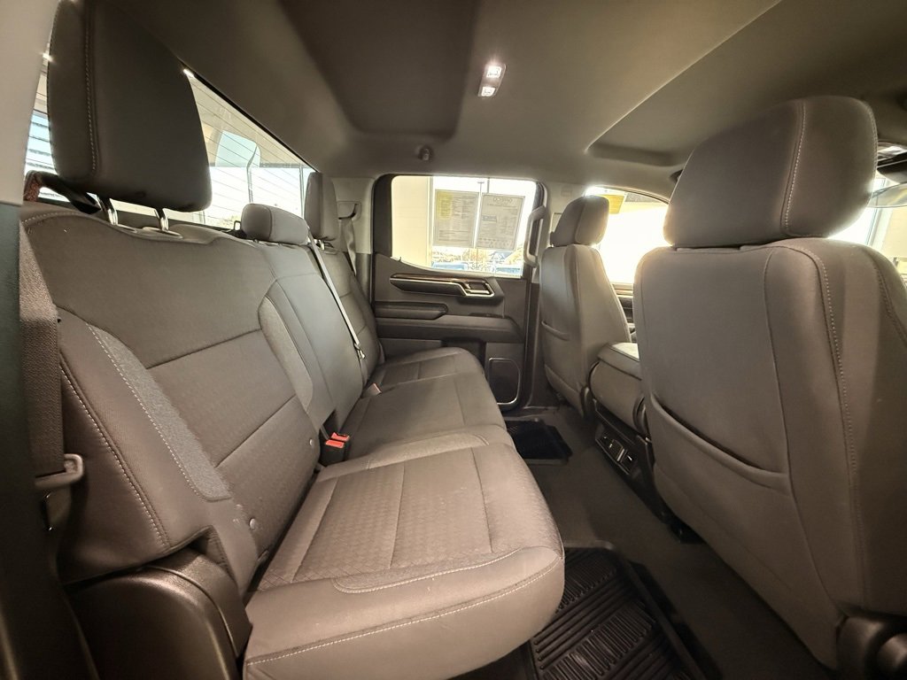 Used 2024 Chevrolet Silverado 1500 LT image 22