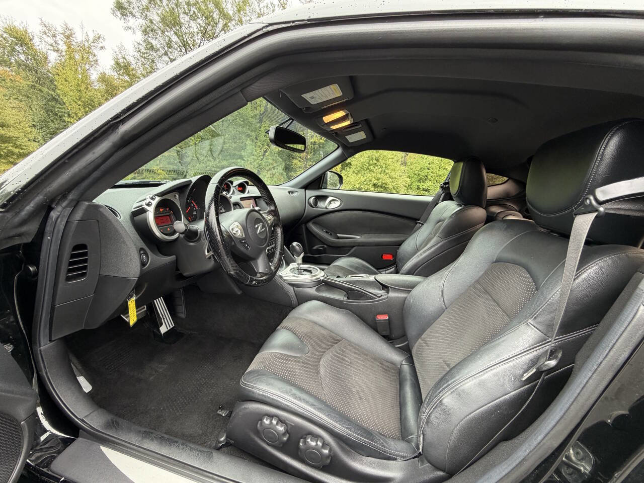 Used 2018 Nissan 370Z Touring image 10