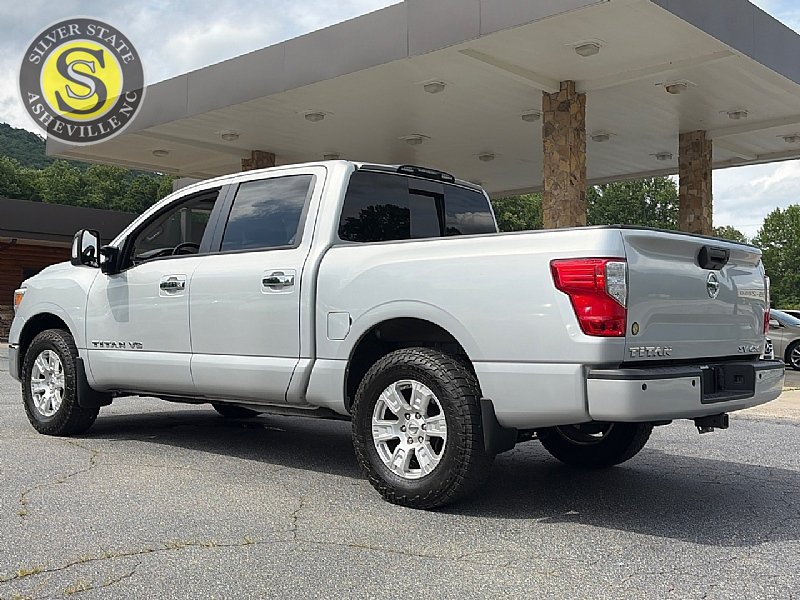 Used 2019 Nissan Titan SV w/ SV Convenience Package AWD/4WD image 4