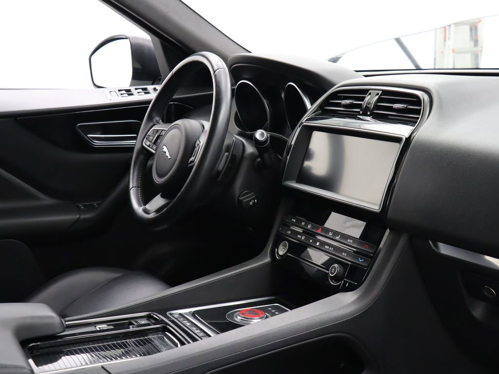 Used 2019 Jaguar F-PACE Premium AWD/4WD image 36