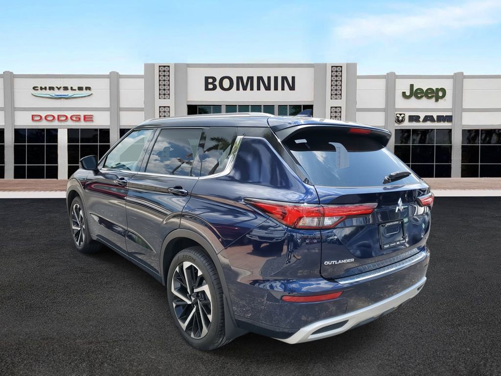 Used 2023 Mitsubishi Outlander SEL image 4