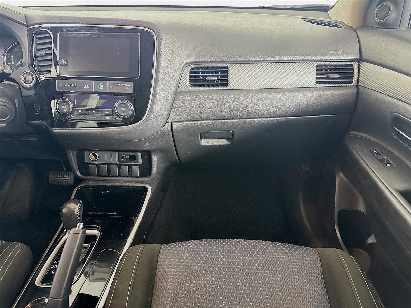 Used 2018 Mitsubishi Outlander SE image 18