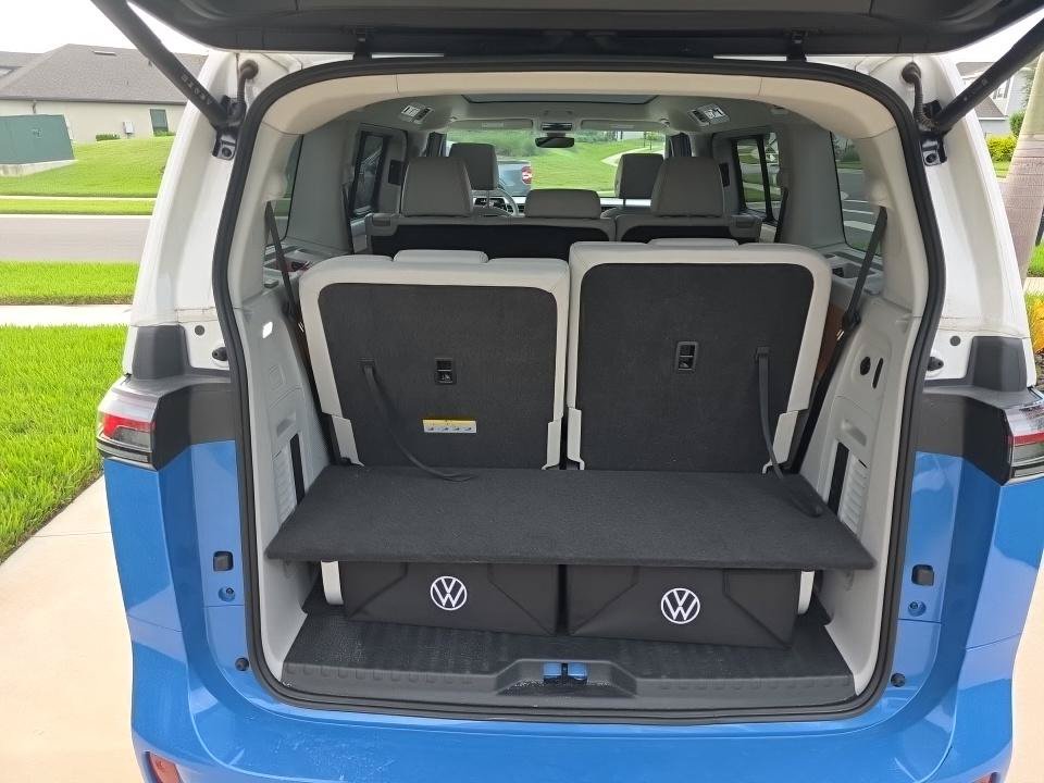 Used 2025 Volkswagen ID. Buzz 1st Edition RWD image 26