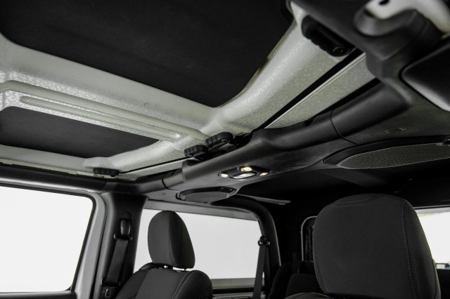 Used 2019 Jeep Wrangler Sport AWD/4WD image 26