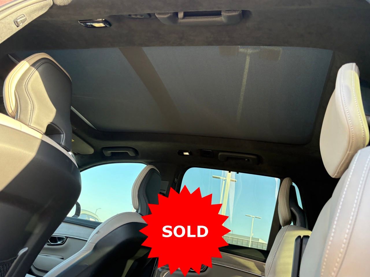 Certified 2025 Volvo XC90 T8 Ultra w/ Lounge Package image 32