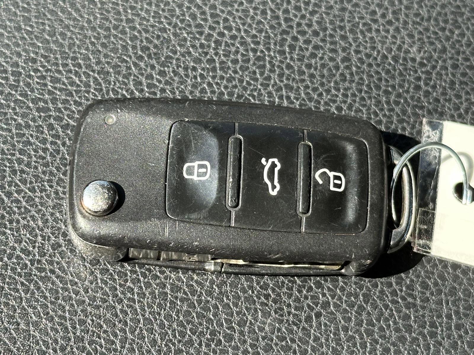 Used 2016 Volkswagen Jetta SE FWD image 14