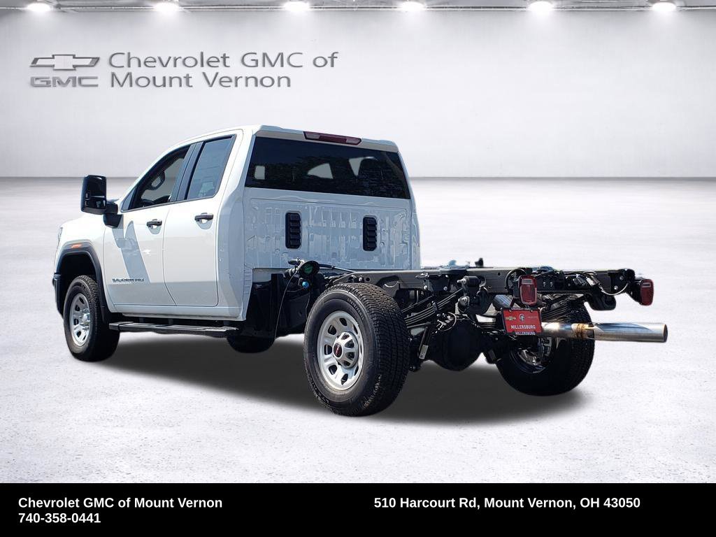 Used 2025 GMC Sierra 3500 Pro w/ Convenience Package AWD/4WD image 3