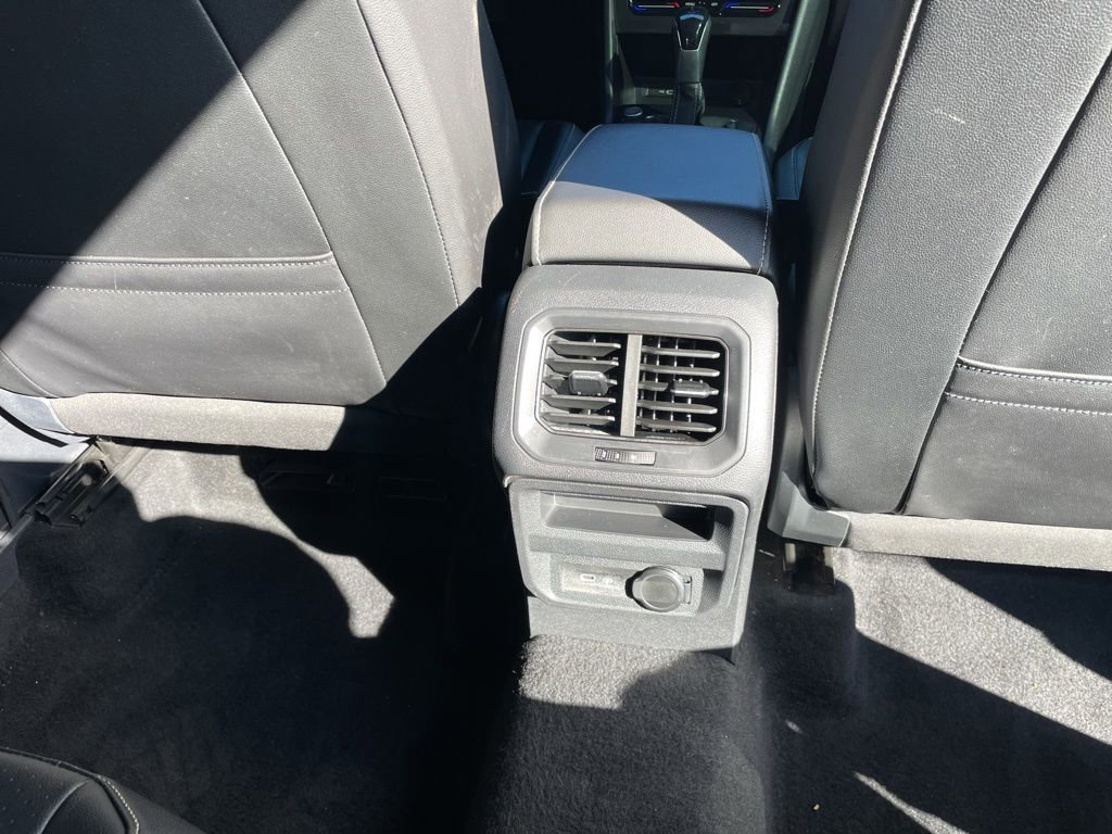 Used 2022 Volkswagen Tiguan SE R-Line image 35