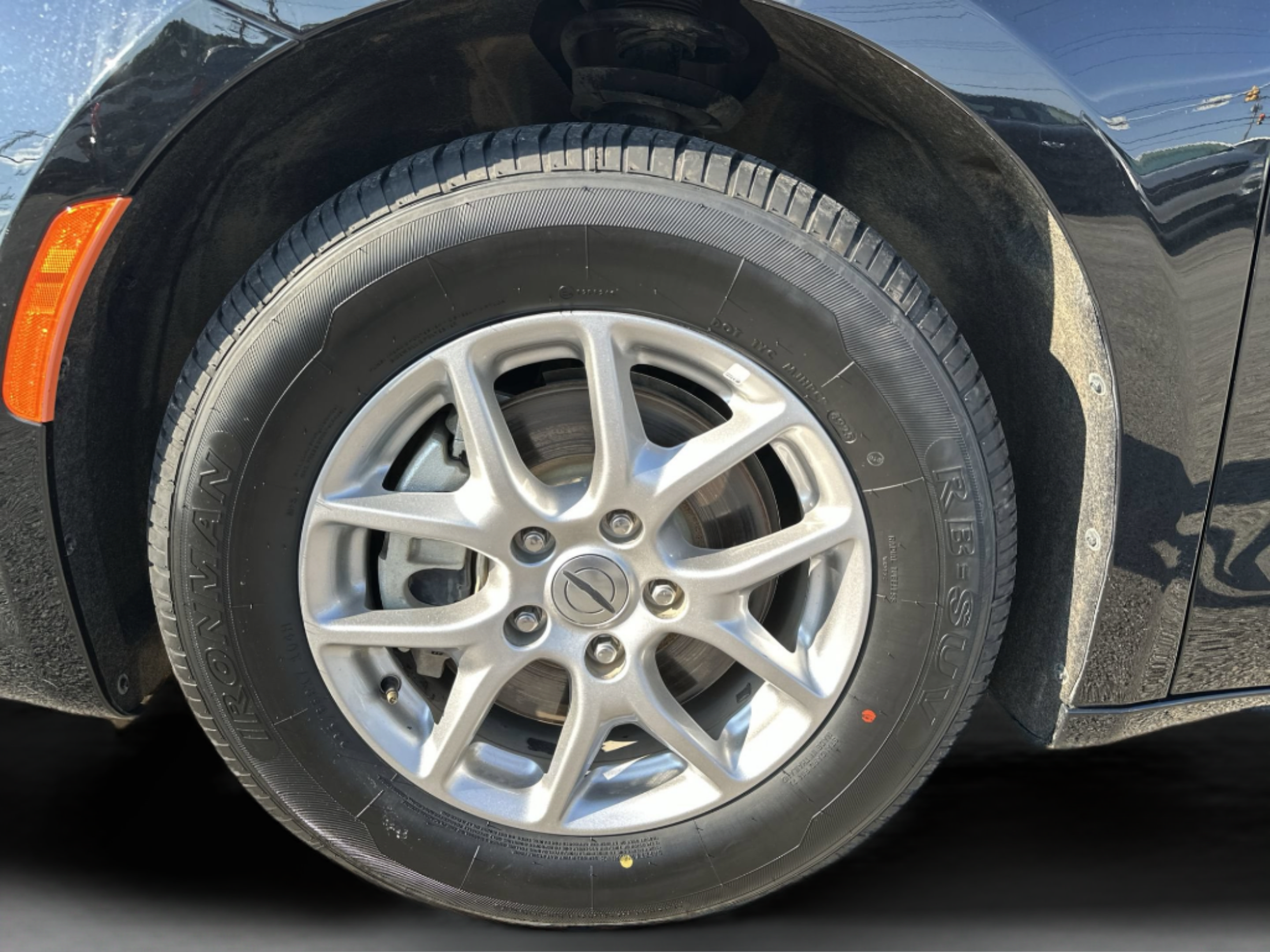 Used 2025 Chrysler Pacifica Select FWD image 28