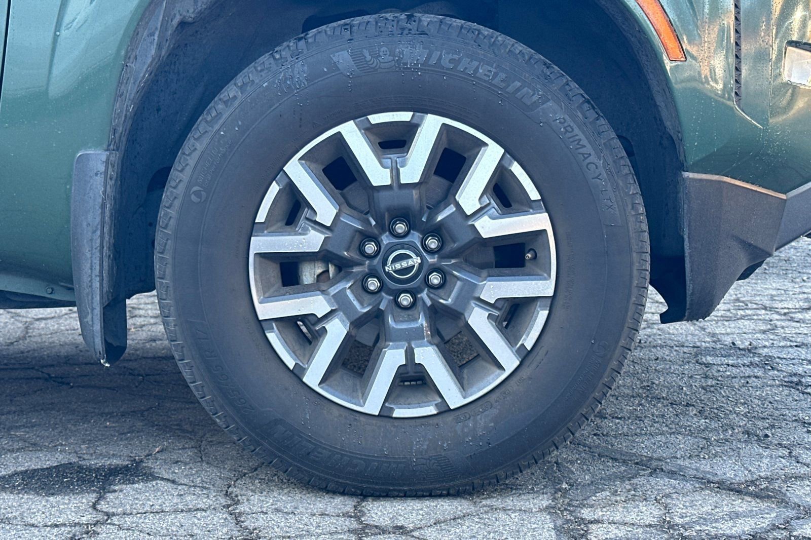 Used 2022 Nissan Frontier SV image 9