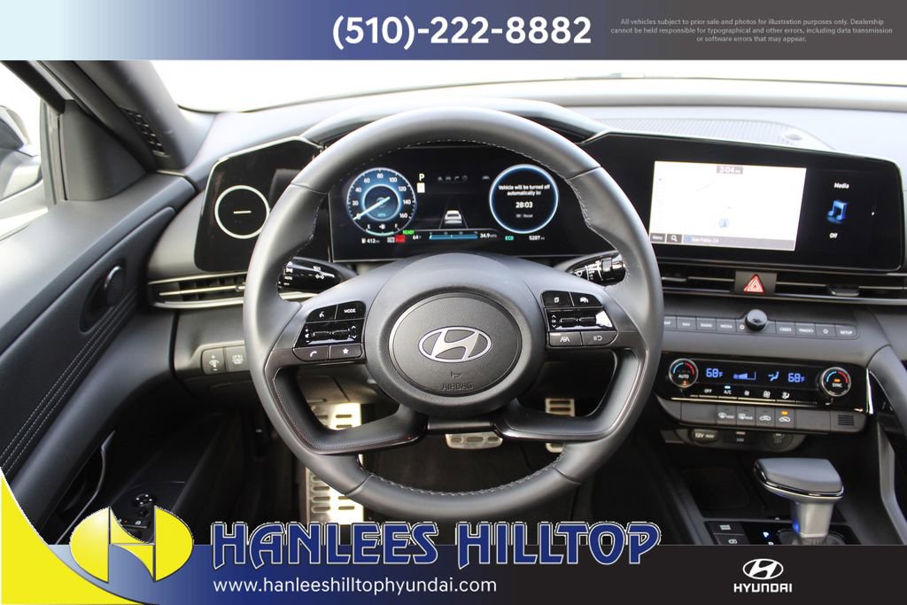 Used 2025 Hyundai Elantra SEL image 15