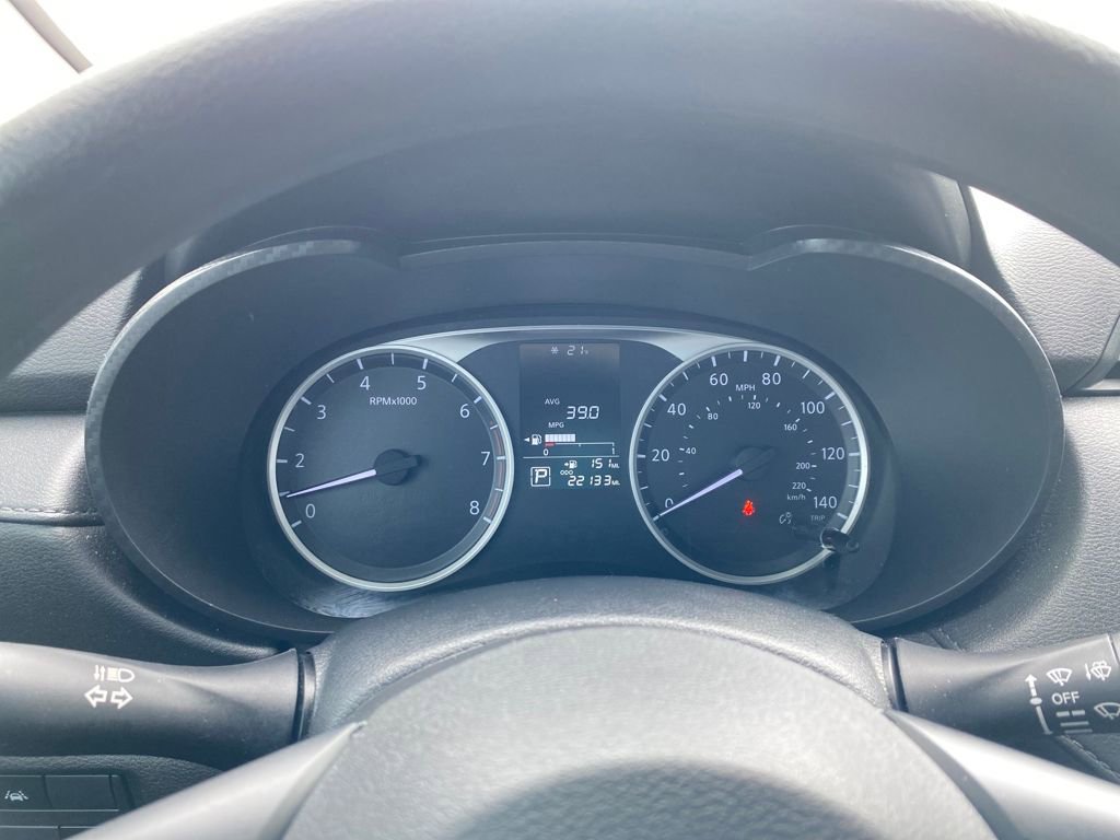 Used 2024 Nissan Versa S w/ Trunk Package image 31