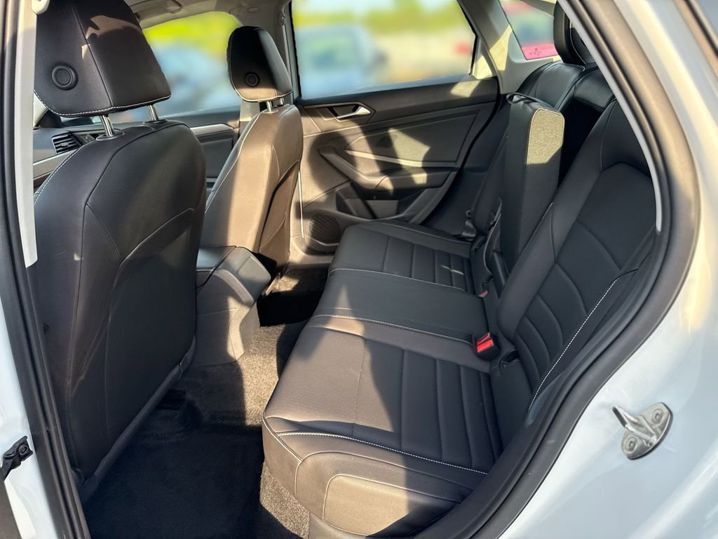 Used 2023 Volkswagen Jetta SE w/ Panoramic Sunroof Package FWD image 23