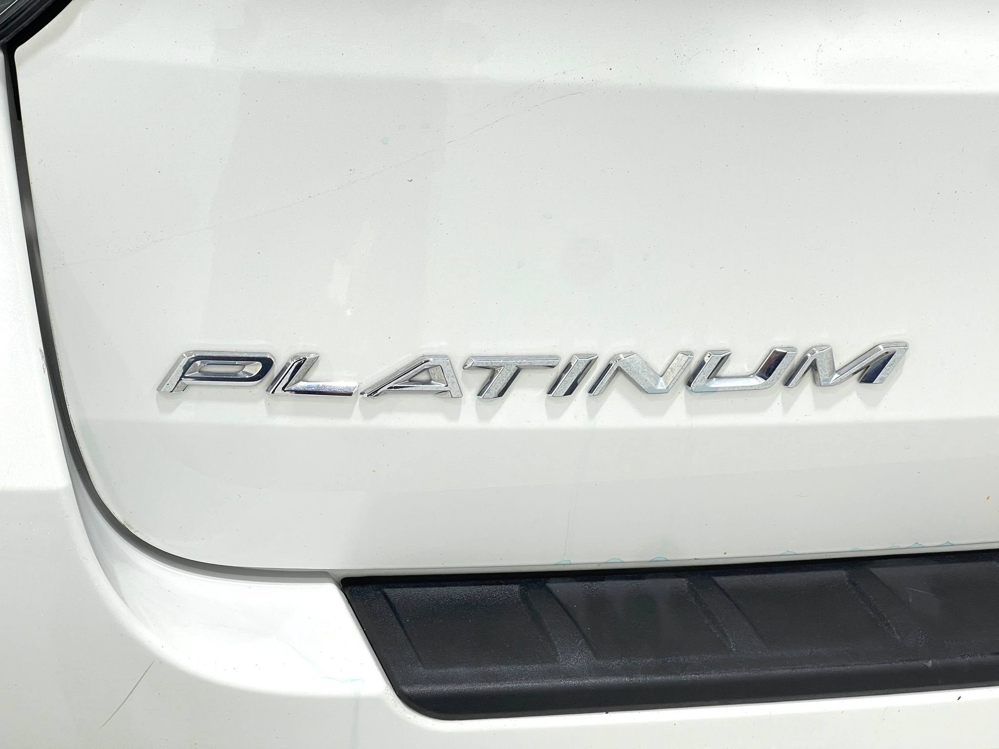 Used 2025 Ford Explorer Platinum w/ Ultimate Package AWD/4WD image 40