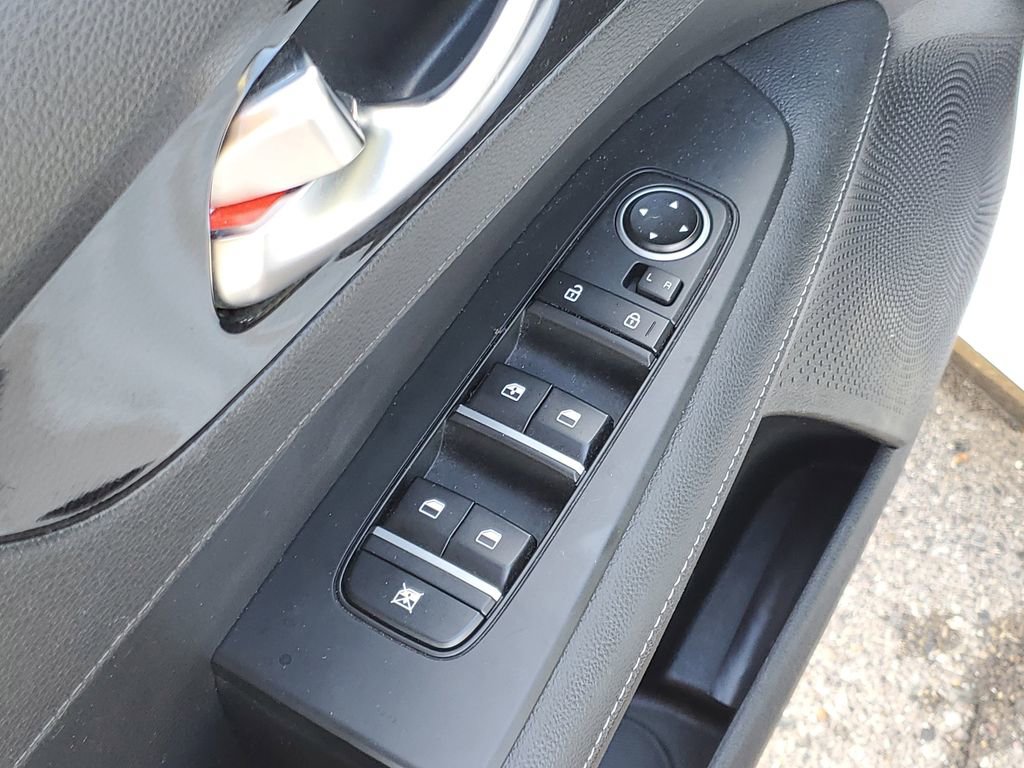 Certified 2023 Kia Forte GT-Line FWD image 9